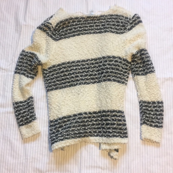 Ann Taylor Loft open cozy sweater size small. - Picture 4 of 4